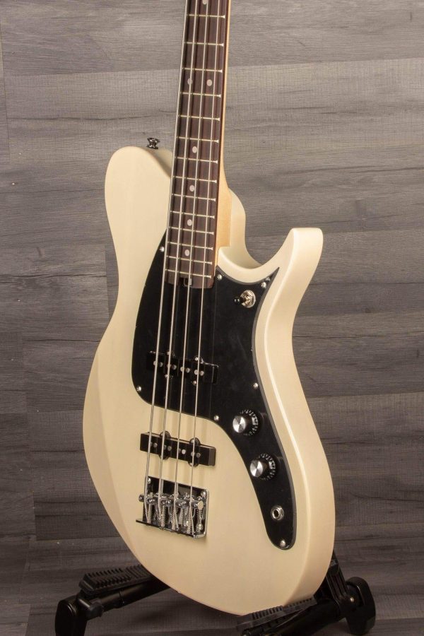 Aria Jet Bass Vintage White - Bass Guitar on Sale